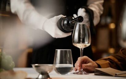 L’art du calice : comment accorder vos verres aux grands terroirs sans encombrer la salle